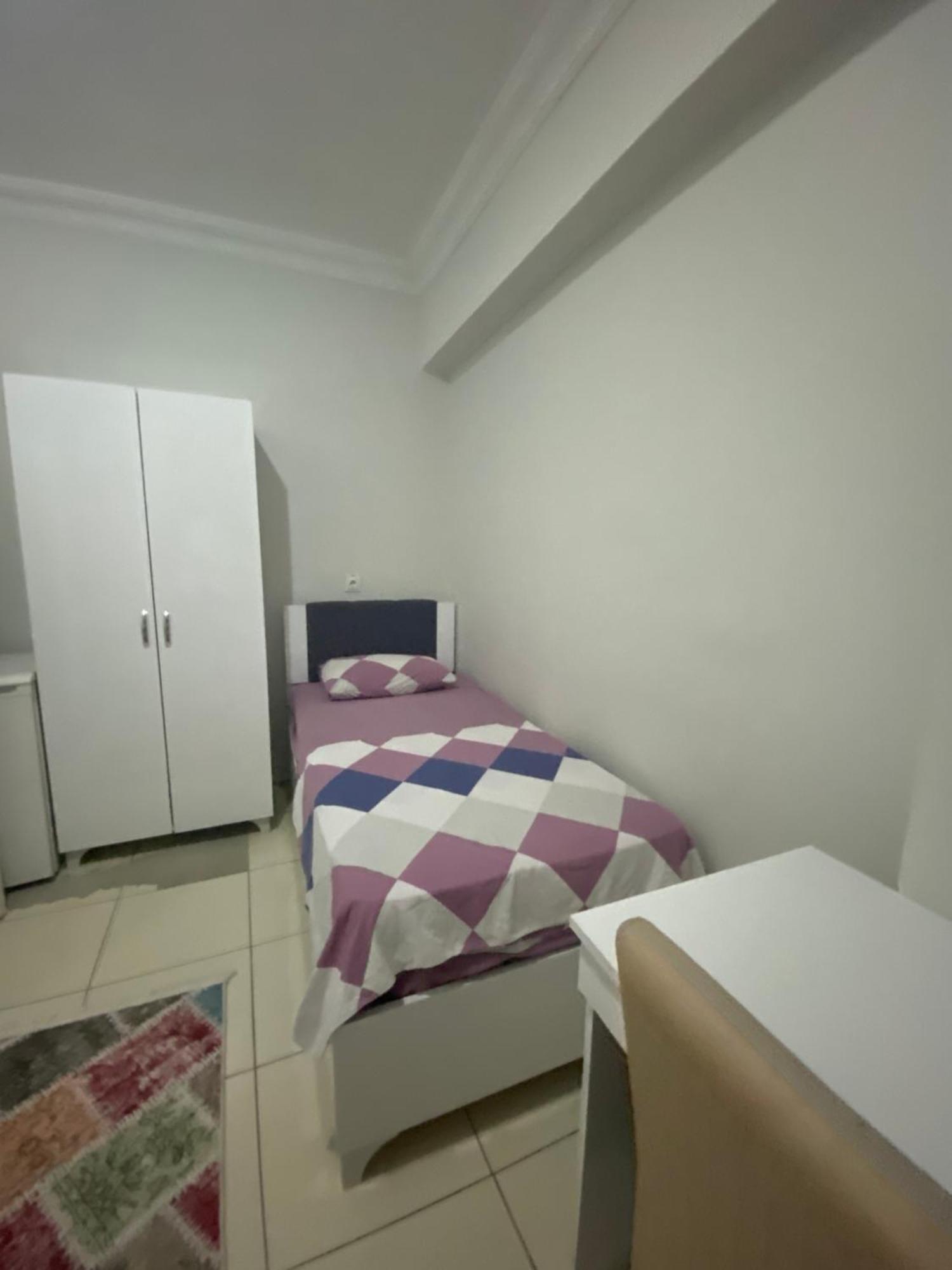 Nurer Apart Otel Antalya Bilik gambar